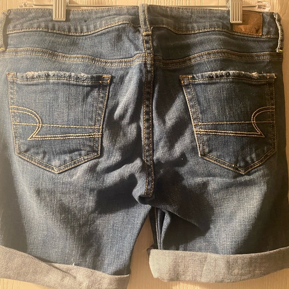 Women’s American Eagle Jean shorts-SZ6 - Picture 2 of 6